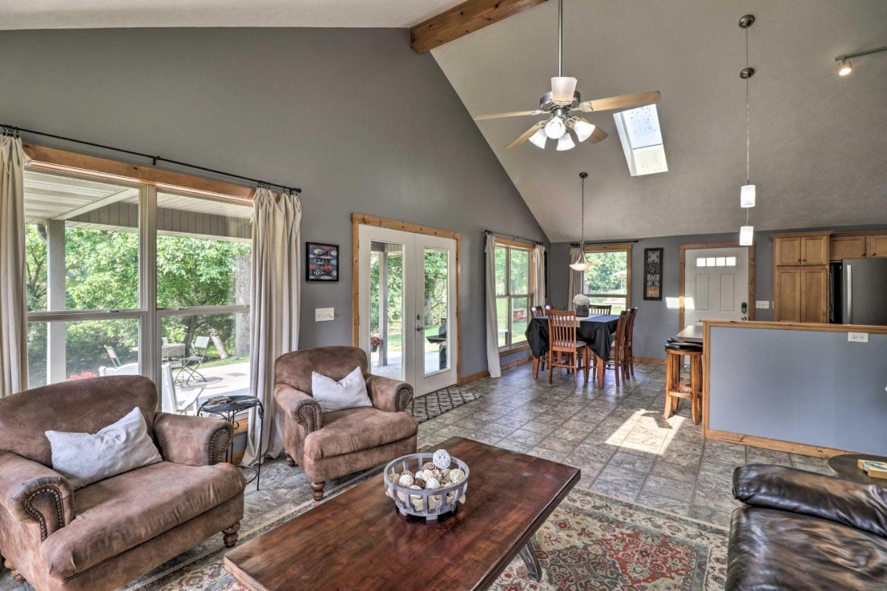 Mountain Home Cottage With Deck On White River! Gassville Exteriör bild