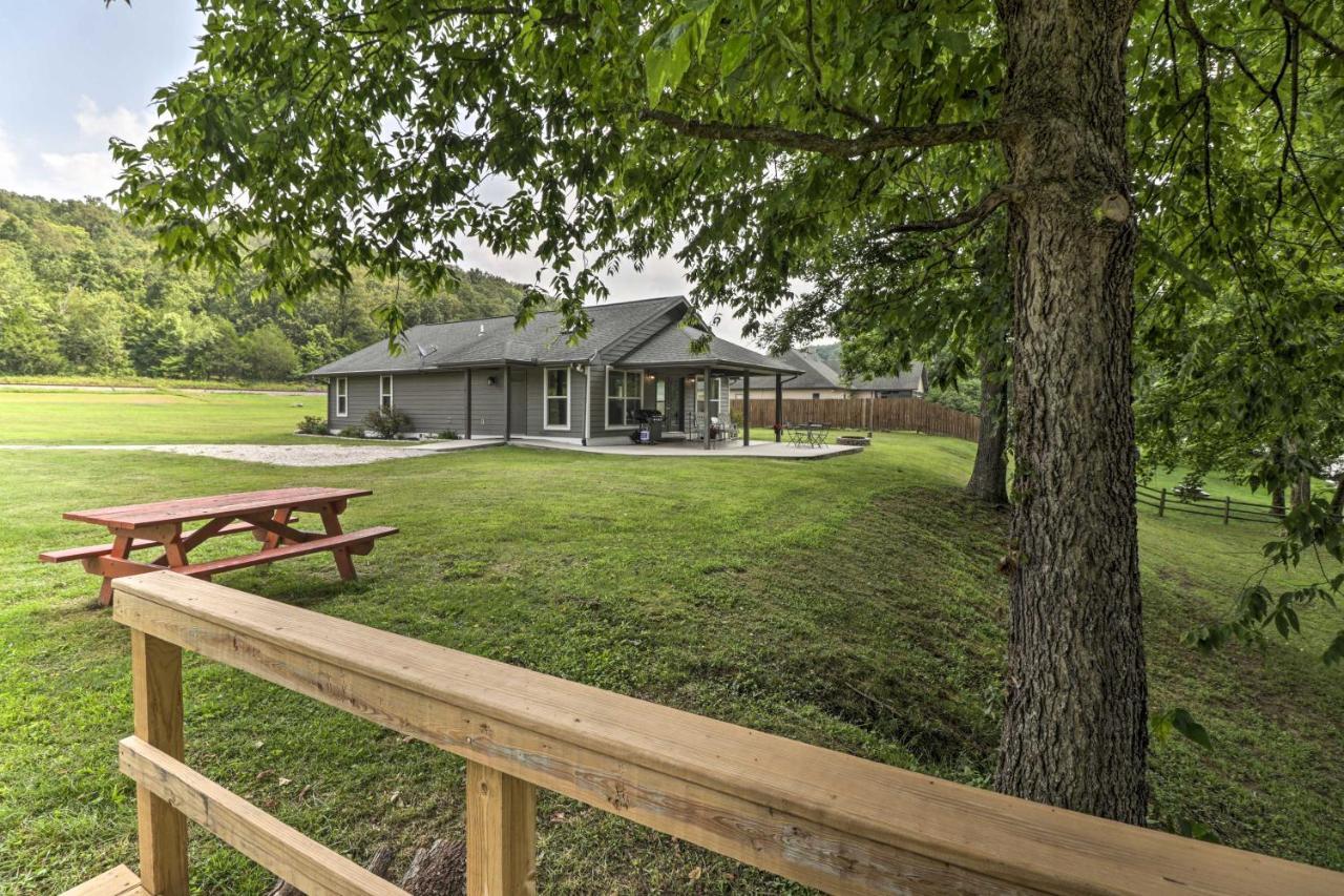Mountain Home Cottage With Deck On White River! Gassville Exteriör bild